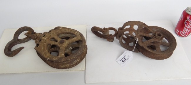Lot two pulleys.