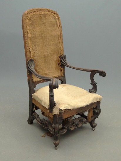 Early carved armchair 16 Seat 1672e1