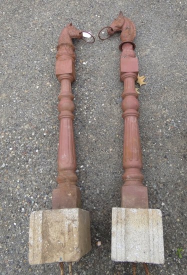 Pair horse head cast iron hitching 167300