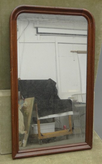 Victorian walnut mirror 20 1 2  16737e
