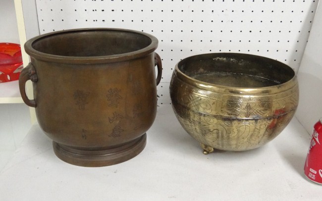 Lot including footed brass planter 16739d
