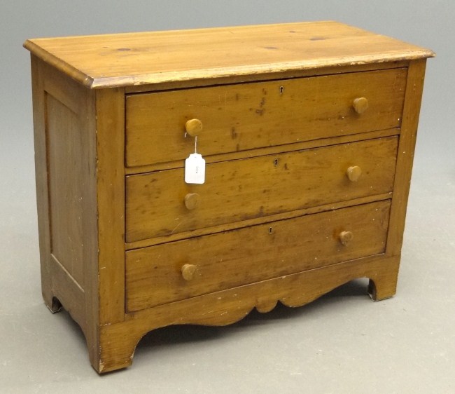 C 1900 cottage pine chest 36  167474