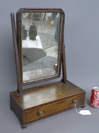 18th c. Queen Anne dresser mirror with