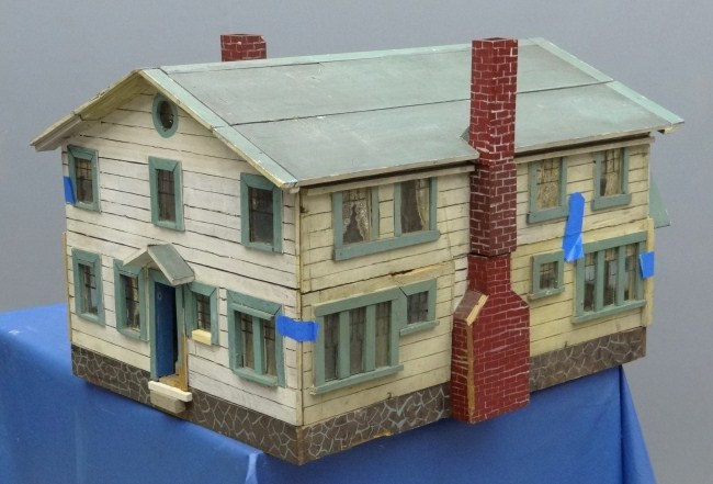 Early 20th c. painted house model.