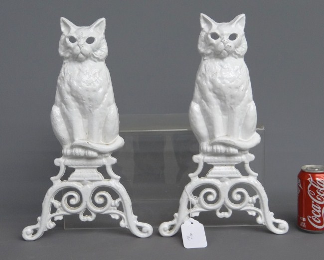 Pair cat andirons in white paint 167d10