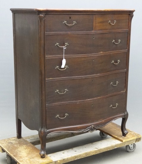 C. 1920' s mahogany chest drawers.