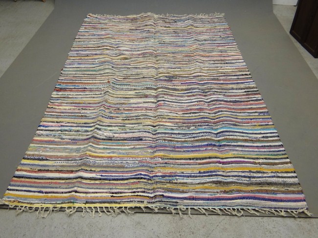 Roomsize rag rug.