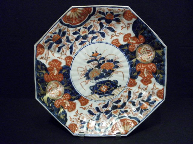 Imari style hand-decorated octagonal-shaped