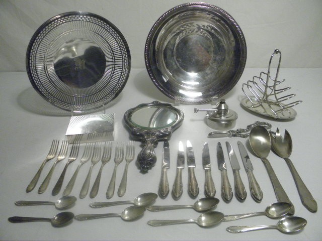 Assorted silver plate items. Includes