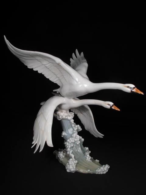 Hutschenreuther porcelain flying