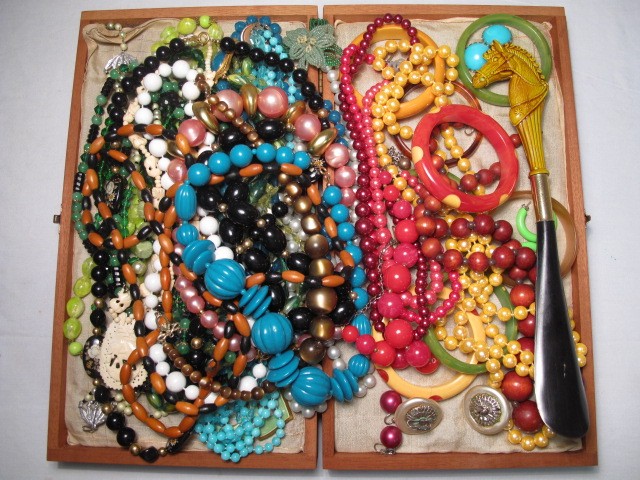 Tray lot of assorted ladies colorful 16b9e9