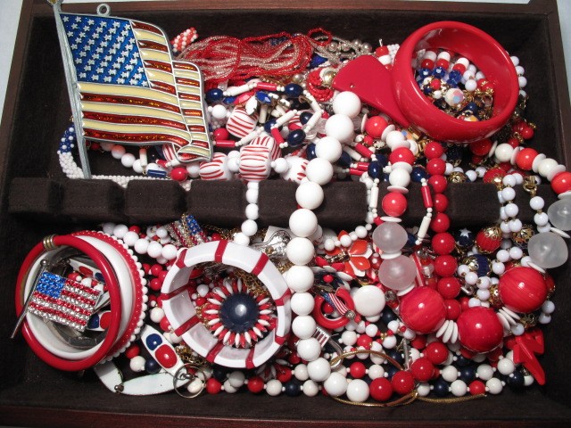 Tray lot of assorted patriotic