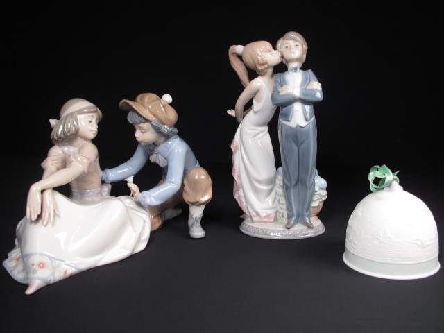 Lladro porcelain figurine- Includes