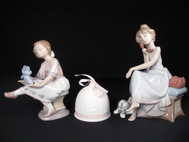 Two Lladro porcelain figurines  16ba55