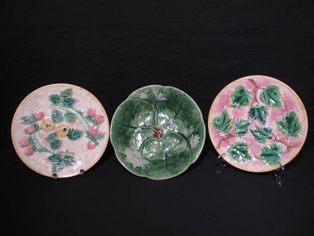 Lot of two Majolica pottery plates