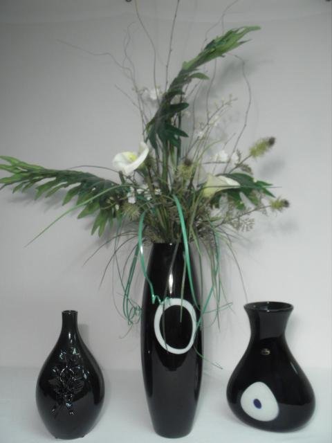 Lot of two black art vases and a silk