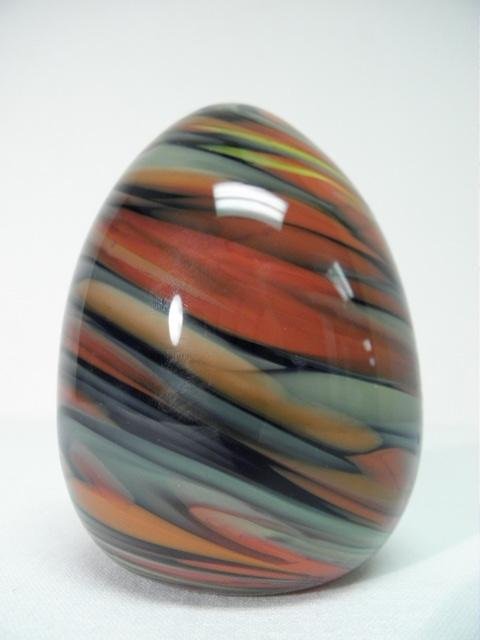 Fenton art glass paperweight in 16bc16