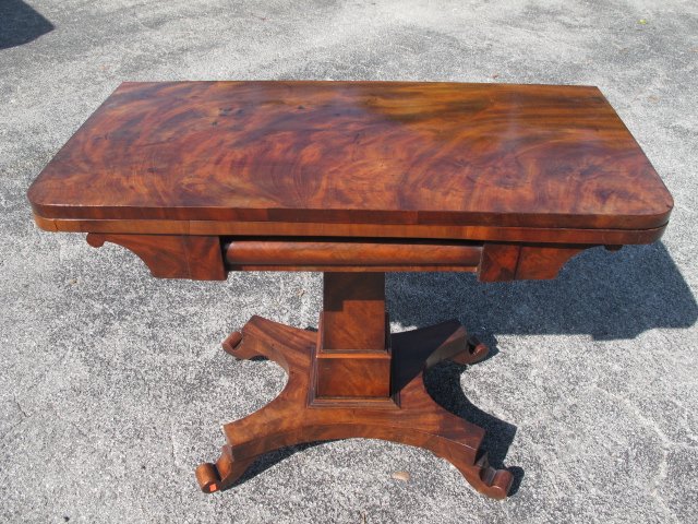Early 19th century game table with 16bc20