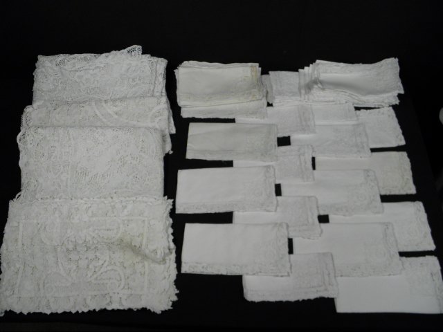 Lot of assorted tablecloths napkins