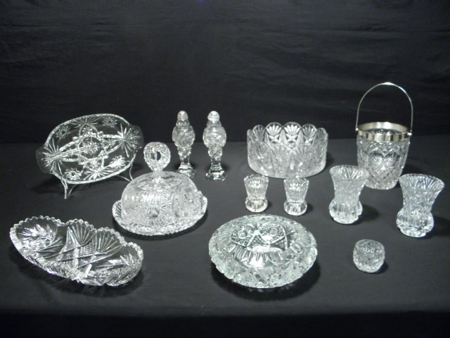 Large lot of assorted cut crystal 16995e