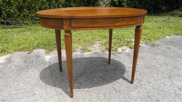 Mahogany vanity table with fold