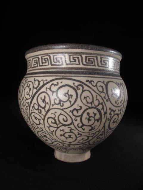 Antique Song Dynasty white kiln pot.