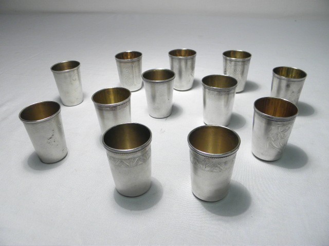 Twelve Russian silver shot glasses  169a25