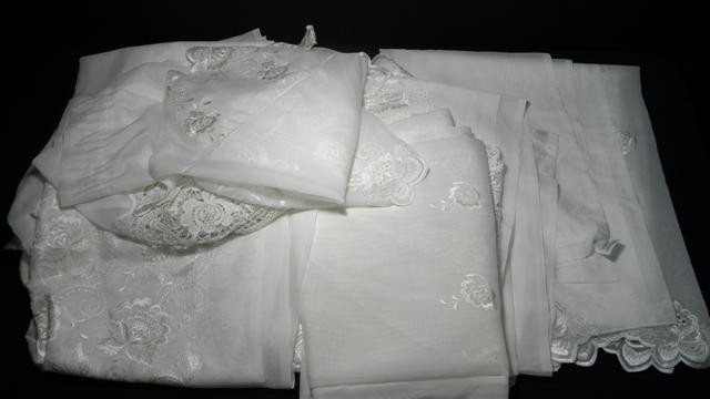 Lot of assorted chiffon & lace draperies.