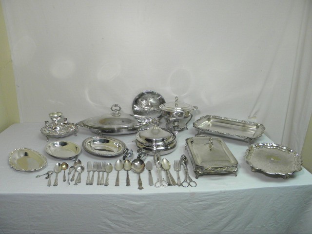 Group lot of assorted serving dishes 169a61