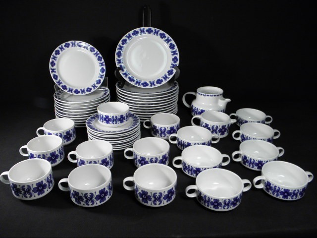 Richard Ginori Italian porcelain dinnerware