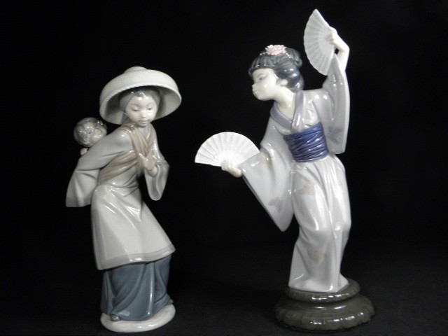 Two Lladro Spanish porcelain figurines.