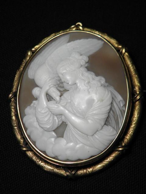 A large well carved shell cameo 16d0e7