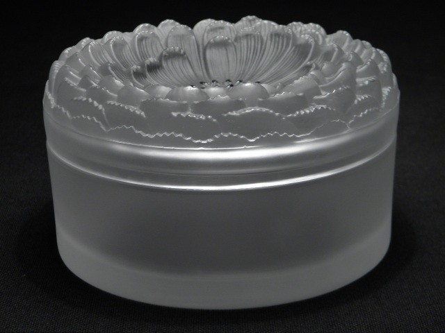 Lalique frosted cut crystal powder