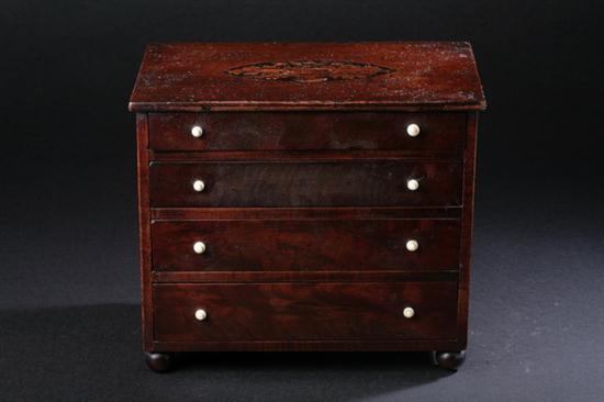 FEDERAL MINIATURE MAHOGANY CHEST 16d580