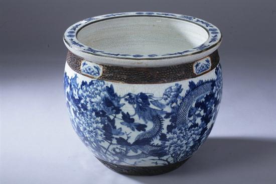 CHINESE BLUE AND WHITE PORCELAIN 16d611