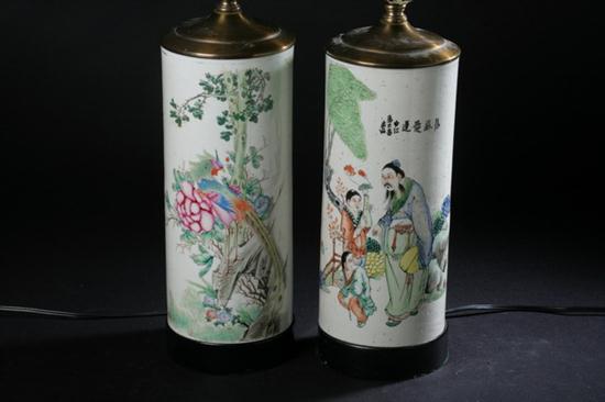 PAIR CHINESE FAMILLE ROSE PORCELAIN 16d635