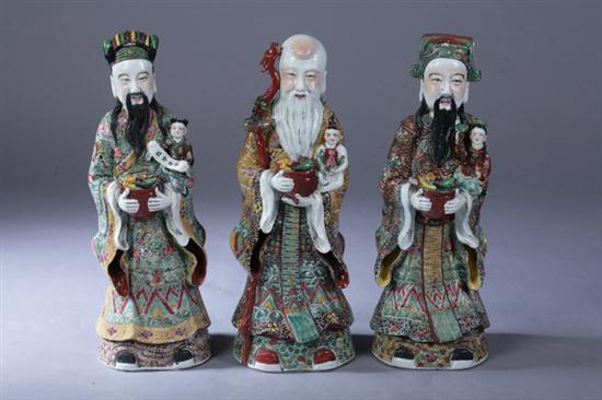 THREE CHINESE FAMILLE ROSE PORCELAIN