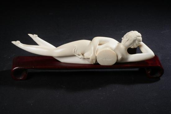 CHINESE IVORY FIGURE OF DOCTORS LADY.