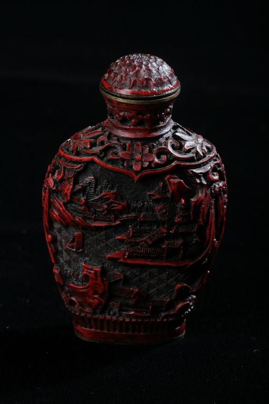 CHINESE CINNABAR SNUFF BOTTLE Qianlong 16d656