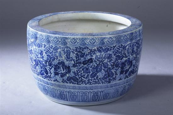 JAPANESE BLUE AND WHITE PORCELAIN JARDINI?RE