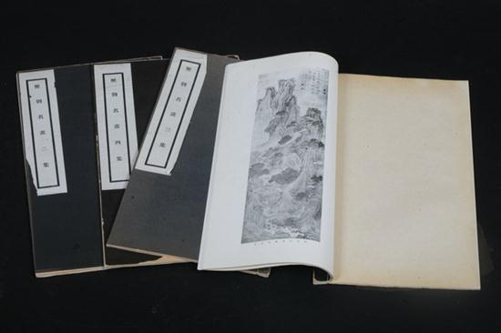 FOUR BOOKS OF CHINESE INK PAINTINGS