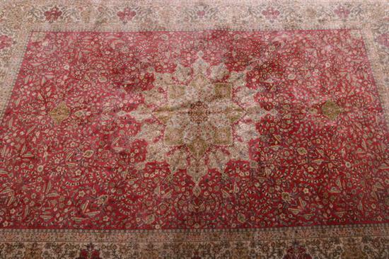 SILK HEREKE RUG Pink ground  16d7af