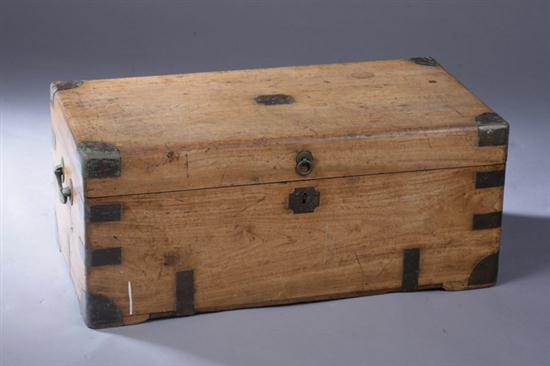 ENGLISH CAMPHORWOOD CAMPAIGN TRUNK.