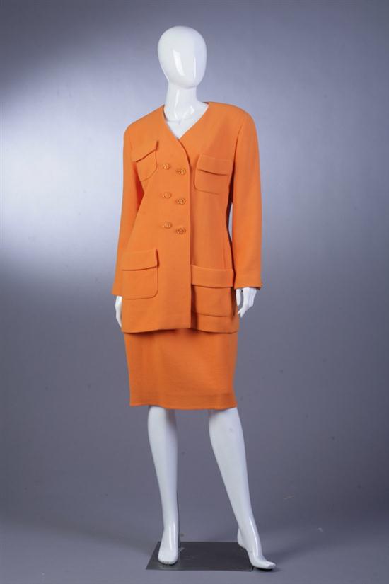 CHANEL TANGERINE SUIT Size 42  16d950