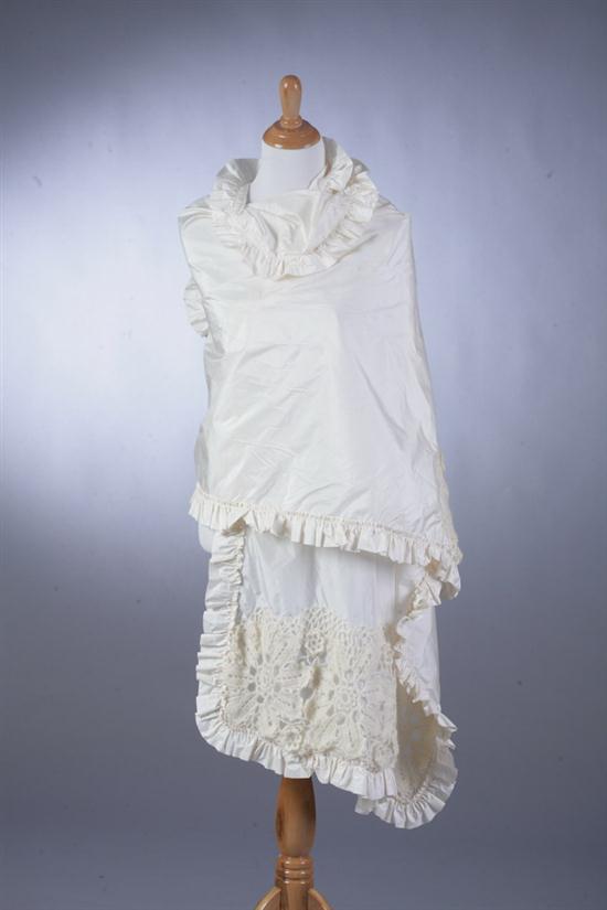 CREAM TAFFETA EVENING WRAP. With