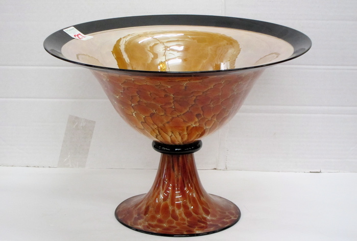 ART GLASS LARGE FRUIT OR PEDESTAL BOWL.