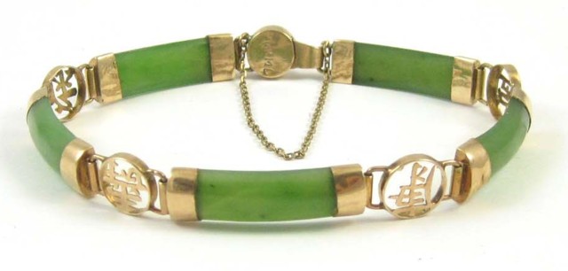 JADE AND FOURTEEN KARAT GOLD BRACELET