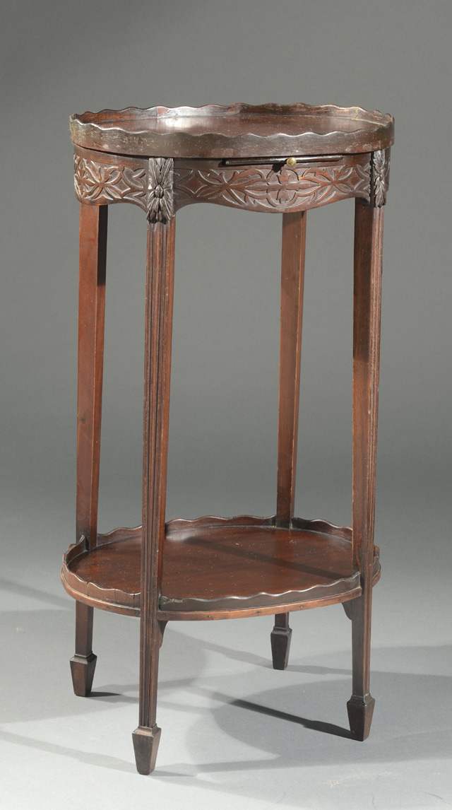 FEDERAL MAHOGANY CANDLE TABLE American