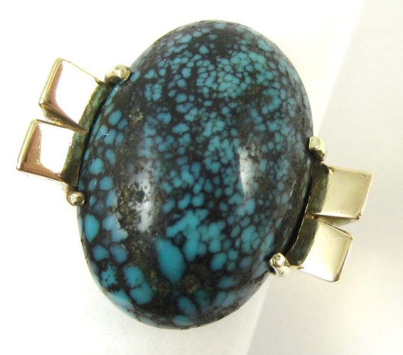 TURQUOISE AND FOURTEEN KARAT GOLD RING