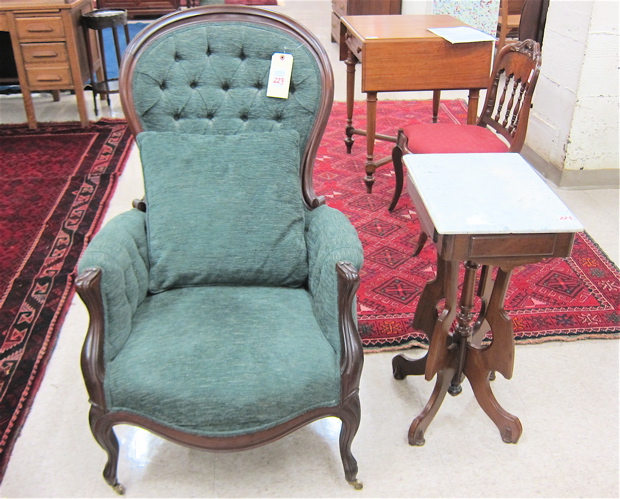 VICTORIAN ARMCHAIR AND LAMP TABLE.